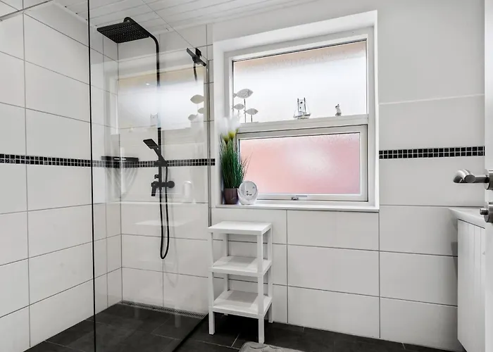 Дом отдыха 3 Bedroom In *